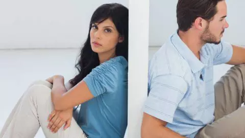 Ce faci când partenerul te scoate din sărite? Cum să scapi de situațiile în care te simți călcat pe nervi, iritat, frustrat