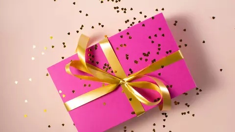 7 argumente pentru care merită să alegi cadouri personalizate pentru partenara ta de viață