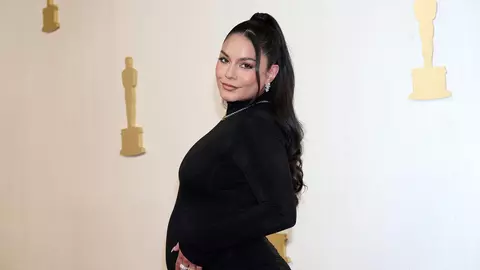 Vanessa Hudgens, actrița însărcinată care a făcut furori la Premiile Oscar 2024. După eveniment, a apărut într-o rochie transparentă