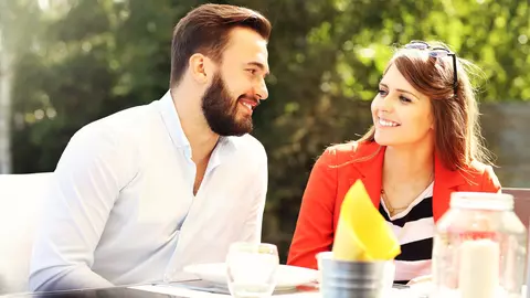 Vrei să ai o conversație frumoasă cu un bărbat? Ar trebui să cunoști regula 43:57