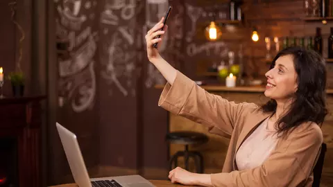 A apărut un nou trend: să-ți dai demisia de la job, live pe Tik Tok