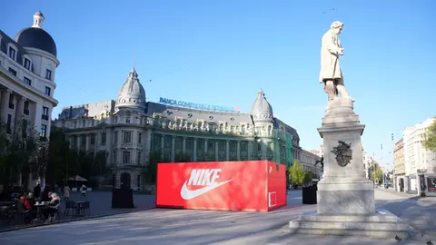 Nike te trimite în spațiu direct din Piața Universității!