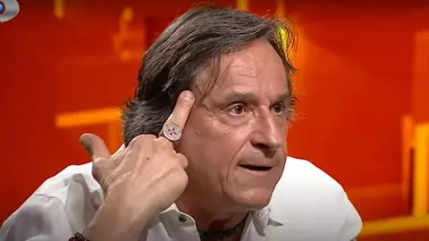 Claudiu Bleonț îl imită pe Nicolae Ceaușescu în emisiunea lui Denise Rifai de la Kanal D. Iată momentul VIDEO