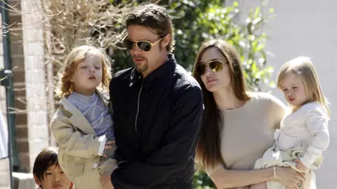 Copiii Angelinei Jolie se distanțează și mai mult de tatăl lor, Brad Pitt. Renunță la tot ce le amintește de el