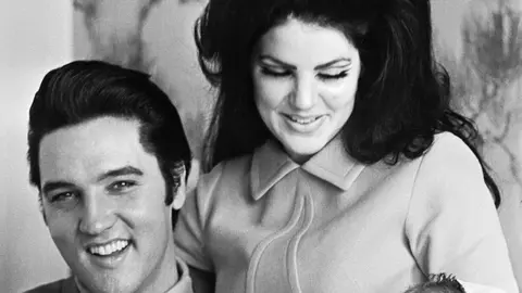 Priscilla Presley a împlinit 79 de ani. Fosta soție a lui Elvis Presley arată fabulos