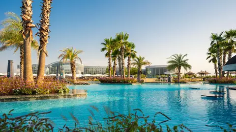 Din 1 iunie Bucureștiul are din nou ieșire la plajă! Se redeschide Sands of Therme, cea mai mare plajă urbană din Europa