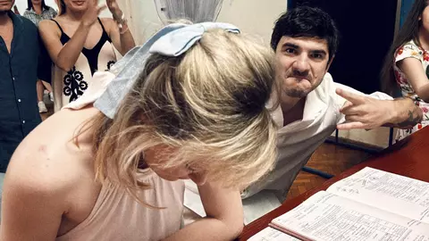 Alex Bogdan s-a căsătorit la malul mării. Nașii actorului au fost Mihai Rait și soția lui