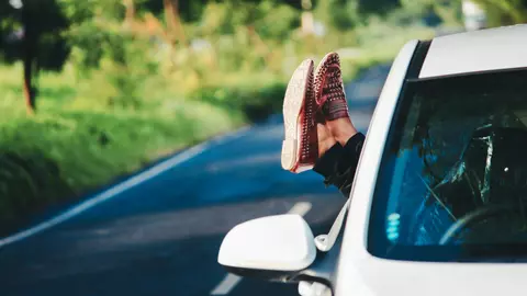 5 activități perfecte pe care să le faci în drum spre mare