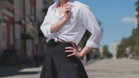 Piese vintage care transformă orice garderobă: de la perle la cizme cowboy