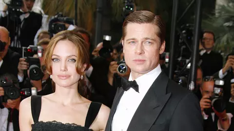 Brad Pitt dorește să „capituleze” în fața Angelinei Jolie pentru a sta și el cu copiii săi