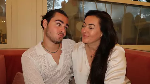 Cum arată acum Camelia Constantinescu, fosta iubită a lui Ștefan Bănică jr. Și-a sărbătorit ziua de naștere, iar fiul Radu Ștefan a arătat poze noi