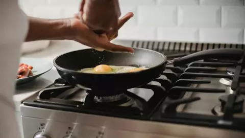 Care sunt principalele tipuri de tigăi pe care te poți baza pentru preparate delicioase?