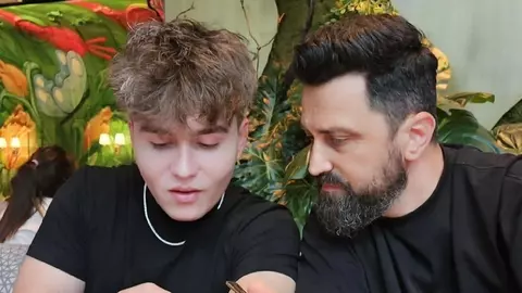 Orlando Zaharia își angajează băiatul la restaurantul lui. Andreas a luat cu brio Bacalaureatul: „Va trebui să se împartă între studii și muncă”