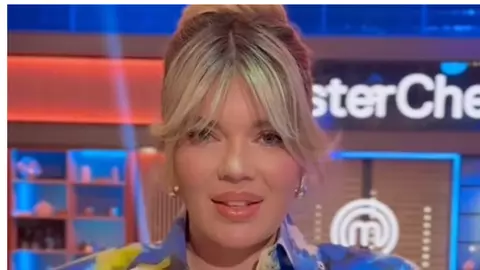 Cum a apărut îmbrăcată Gina Pistol în platoul „Masterchef România”. Imagini noi cu prezentatoarea de la filmări