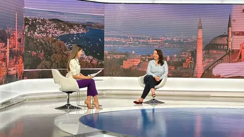 O actriță cunoscută pentru rolurile sale memorabile în serialele turcești se află în România: „Simt o simpatie extraordinară pentru mitul lui Dracula”