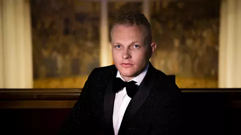 Tenorul ŞTEFAN von KORCH continuă parcursul internaţional cu debut la PALERMO CLASSICA în CARMINA BURANA pe 26 Iulie
