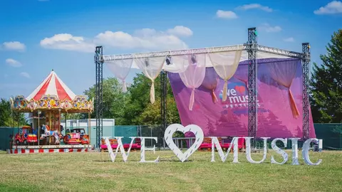 S-a pregătit cea mai impresionantă scenă pentru a treia ediție We Love Music Festival de la Râmnicu Vâlcea!