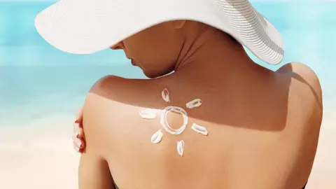Cum să-ți îngrijești pielea în sezonul cald?