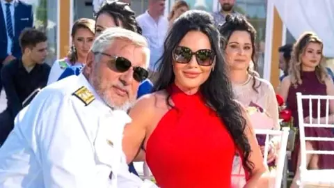 Ioana și Ilie Năstase, scandal monstru în fața blocului. Fostul sportiv a acuzat-o de infidelitate: „Cine-i ăla? Ăla-i amantul tău!”
