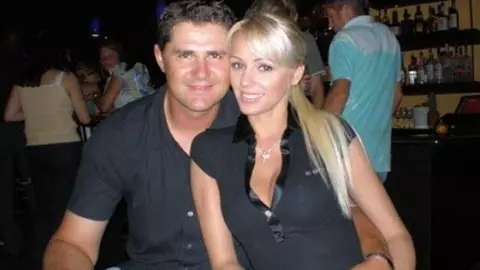 Catrinel Sandu, prima reacție după ce Gabriel Trifu, fostul soț, a spus că nu era „ușă de biserică” în timpul căsniciei lor: „Îmi pare rău că este supărat”