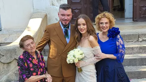 Fiica Ralucăi Moianu s-a căsătorit la 19 ani cu un avocat celebru și deja e însărcinată. Primele imagini de la cununia civilă