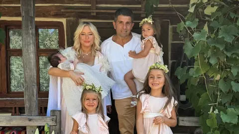 Laura Cosoi și-a creștinat cea de-a patra fetiță. Imagini de la botezul micuței Aida