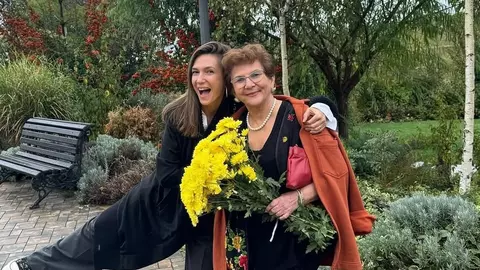 Mama Adelei Popescu, sărbătorită de toată familia la un conac de lux din Prahova. "Doamna Doina" a împlinit 70 de ani