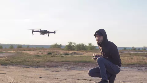 Cum să alegeți o dronă pentru filmare? Duceți-vă creația la un nou nivel!