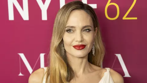 Angelina Jolie iubește din nou! Actrița nu se mai ferește și a postat o imagine cu iubitul ei pe Instagram