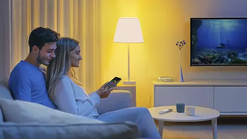 Crează-ți atmosfera preferată cu becurile inteligente Hama