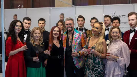 Cătălin Botezatu, susținut de Oana Boc, soția edilului Emil Boc, la evenimentul Wonder Events Fair, de la Cluj