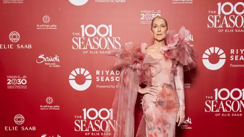 Regina s-a întors! Show-ul de excepție făcut de Celion Dion chiar pe podiumul de modă! Suferă de o boală incurabilă