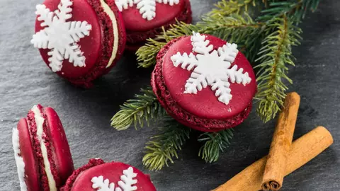 Delicii de Crăciun: Colecția Tematică de Prăjituri de la Cofetăria Armand