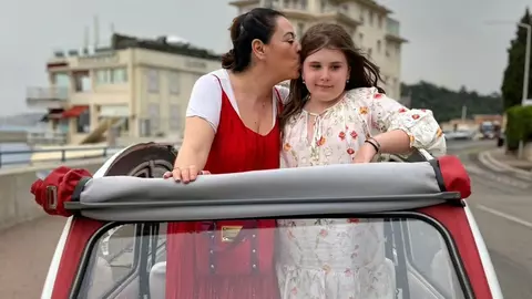 Detalii neștiute despre fiica Oanei Roman. Cât a afectat-o pe Isabela divorțul părinților. „M-a sunat speriată să mă întorc. E o frică de abandon”