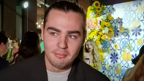 Radu Ștefan Bănică joacă în primul serial TV. Fiul lui Ștefan Bănică jr a semnat cu Antena 1