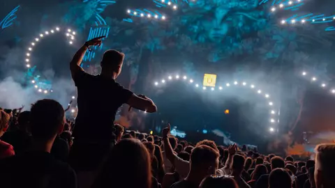 10 hituri, miliarde de streamuri cu artiștii care au scris istorie la UNTOLD