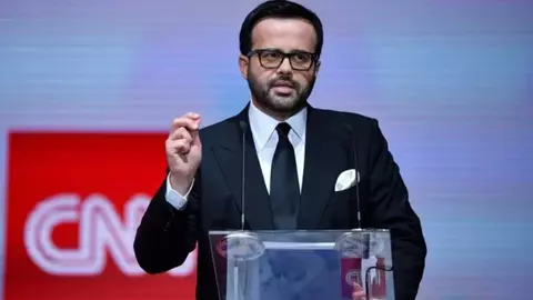 Cine e soția lui Mihai Gâdea. Partenera prezentatorului evită aparițiile publice