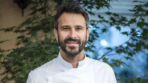 Cum face chef Nicolai Tand piftia. Secretul lui pentru o piftie delicioasă