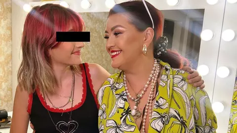 Cu ce se ocupă fiica Ronei Hartner, în Franța, la un an de la moartea mamei ei?