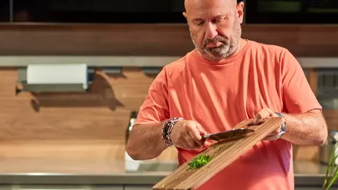 Câți bani trebuie să dai pentru meniul de Crăciun și Revelion la restaurantul lui Cătălin Scărlătescu