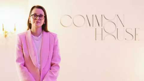 Romina Banu, fondatoarea Common House: „Am vrut să creez un loc care reunește o comunitate. Realitatea antreprenorului creativ este cea în care jonglează zilnic cu mai multe roluri”