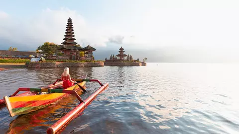 Cele mai renumite centre de wellness și retreaturi de yoga din Bali
