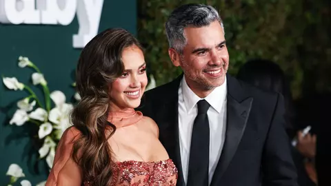 Jessica Alba și Cash Warren divorțează după o căsnicie de 16 ani. Au împreună trei copii
