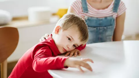 Semnele ADHD la copii: Când să apelezi la un neurolog?