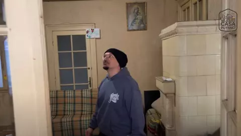 Cum arată casa interbelică pe care Puya a cumpărat-o în București. Imagini cu noua proprietate a artistului