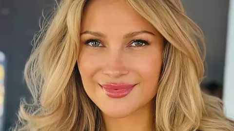 De ce a fost Lora dată afară de la Antena 1. Artista rupe tăcerea: „Am suferit foarte mult”
