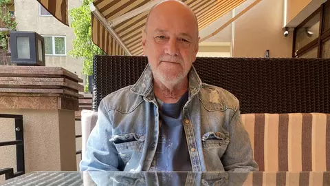 Detalii neștiute din viața lui Nicu Alifantis. A locuit mai bine de un an în Teatrul Foarte Mic. „A fost o perioadă teribilă”