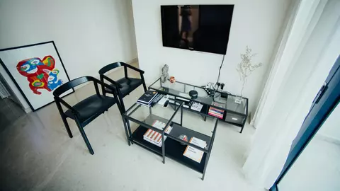 Suport TV de perete fix sau pivotant? Cum să faci alegerea perfectă pentru televizorul tău de 80 cm