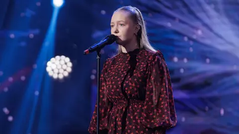 Cine e Alexia Tudose de la Românii au talent 2025. A cutremurat publicul cu povestea ei, dar și pe Andra, care a izbucnit în lacrimi
