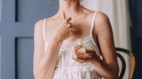 Cum realizezi un cadou perfect cu parfumuri de damă și alte produse de lux